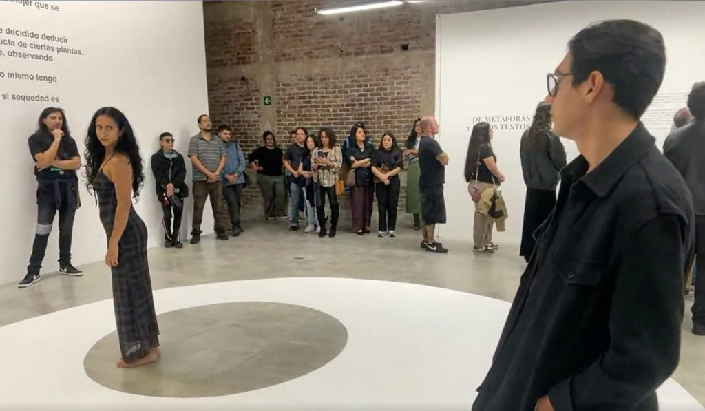 Visitamos la inauguración de Metáforas y otros Textos en el CCE