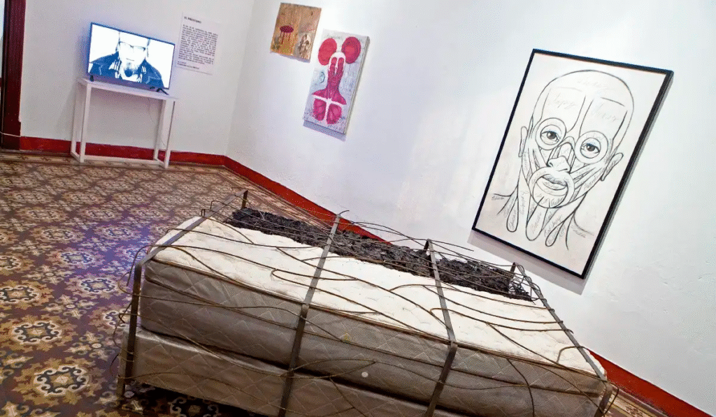Desafiando el canon: Aníbal López y la redefinición del arte guatemalteco contemporáneo