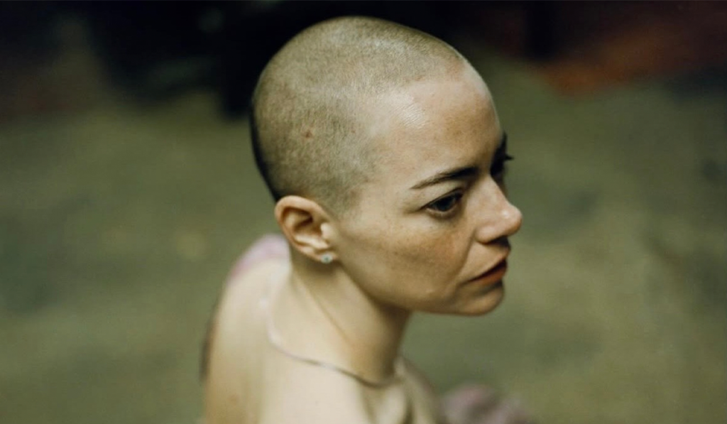 Puntuaciones y Debate sobre Bugonia, el Remake de Lanthimos con Cuatro Nominaciones al Óscar